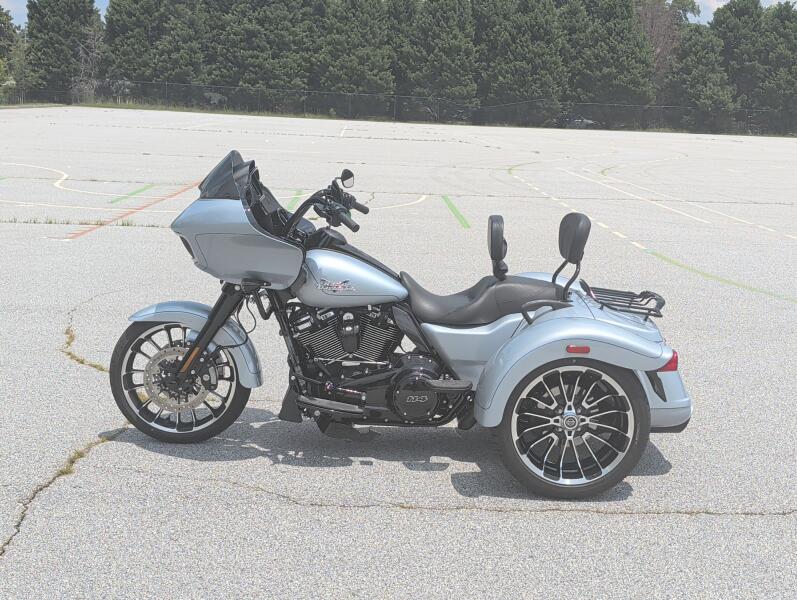 Harley-Davidson® Road Glide 3 2024