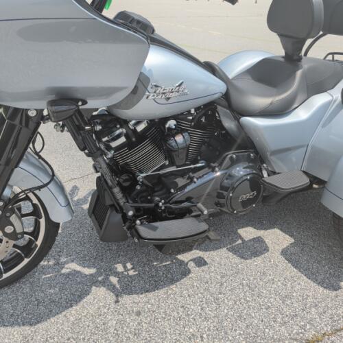 Harley-Davidson® Road Glide 3 2024 thumb 1