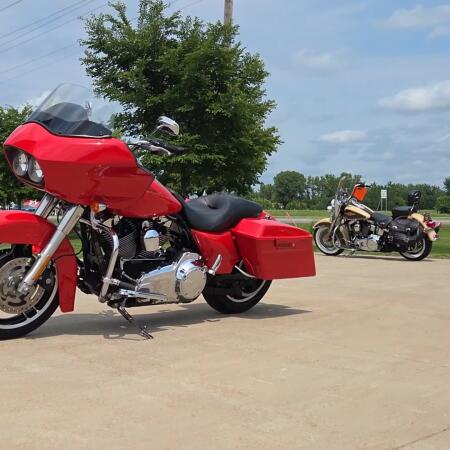 2010 Harley-Davidson® Road Glide® Custom Scarlet Red thumb 1