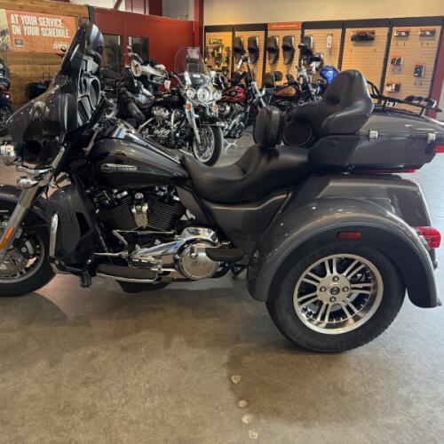 Harley-Davidson® Tri Glide® Ultra 2021 thumb 2