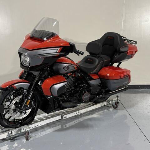 Harley-Davidson® CVO Street Glide 3 Limited 2026 thumb 1