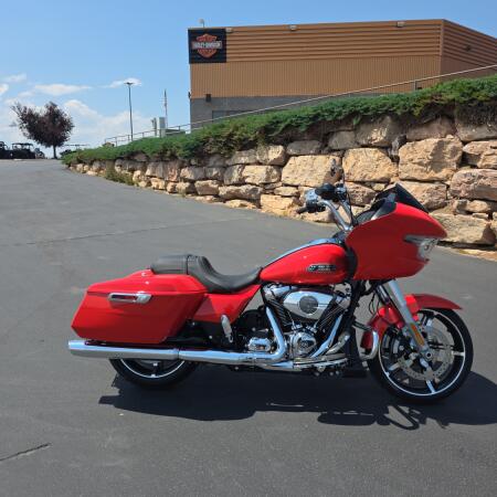Harley-Davidson® Road Glide® 2026 thumb 3