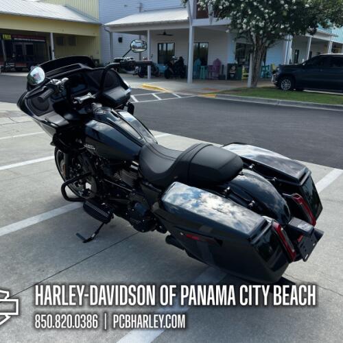 2026 Harley-Davidson® Road Glide® thumb 0