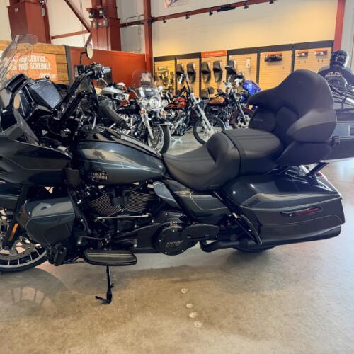Harley-Davidson® Road Glide Limited 2026 thumb 2