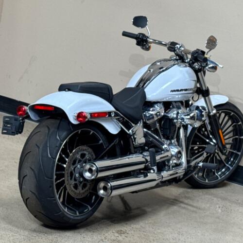 Harley-Davidson® Breakout® 117 2024 thumb 0