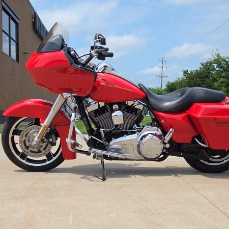 2010 Harley-Davidson® Road Glide® Custom Scarlet Red thumb 0