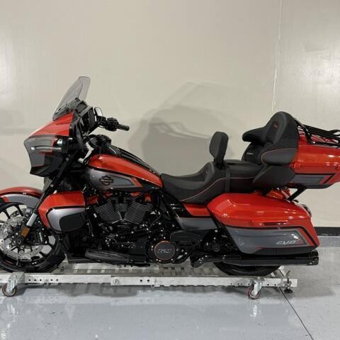 Harley-Davidson® CVO Street Glide 3 Limited 2026 thumb 0