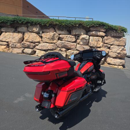 Harley-Davidson® CVO Street Glide Limited 2026 thumb 1