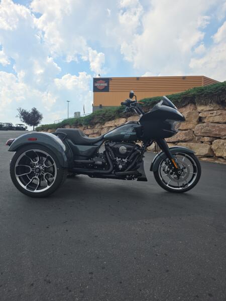 Harley-Davidson® Road Glide 3 2026