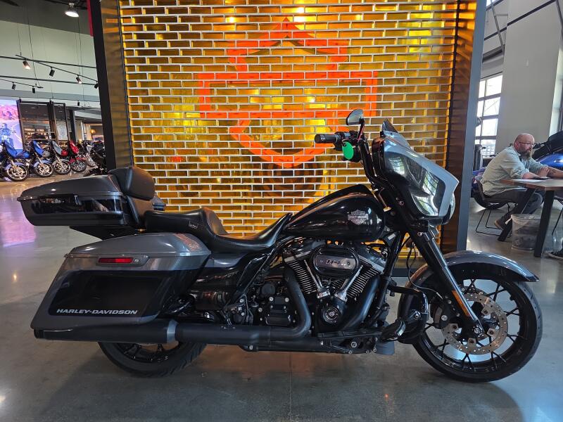 Harley-Davidson® Street Glide® Special 2021
