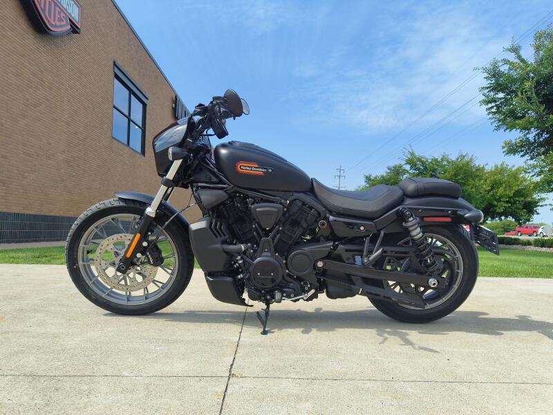 2026 Harley-Davidson® Nightster® Special Black Denim Black Trim