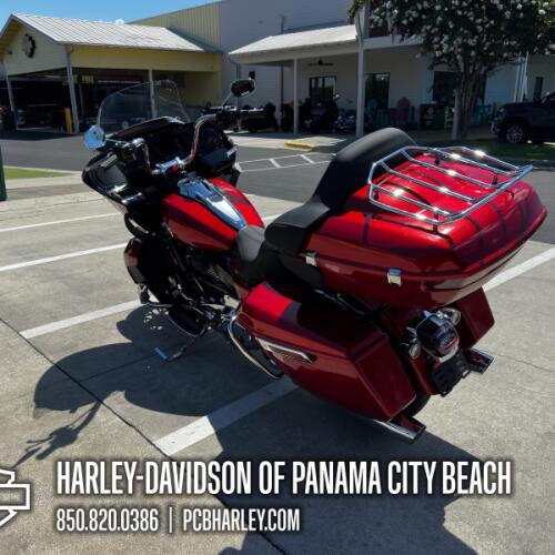 2026 Harley-Davidson® Road Glide Limited Brilliant Red Chrome Trim thumb 0