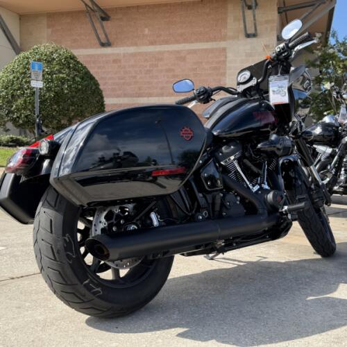 Harley-Davidson® Low Rider™ ST 2025 thumb 2