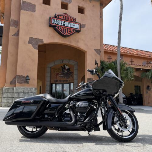 Road Glide® Special thumb 3