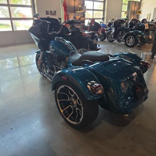 Harley-Davidson® Road Glide 3 2026 thumb 0