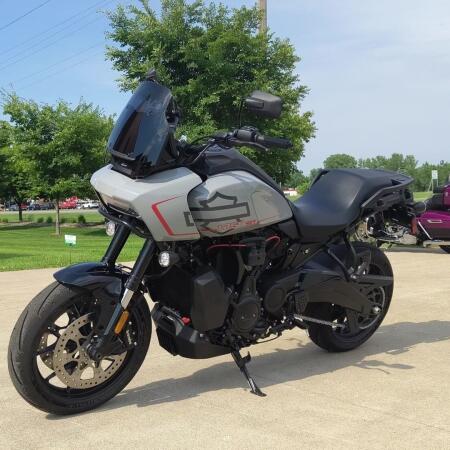 2025 Harley-Davidson® Pan America® 1250 ST Billiard Gray thumb 3