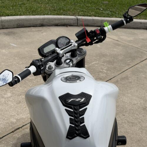 Yamaha FZS10BW 2012 thumb 0