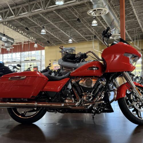 Harley-Davidson® Road Glide™ 2026 thumb 3
