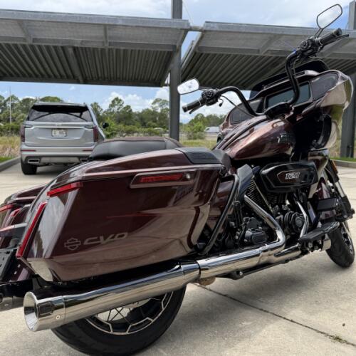 Harley-Davidson® CVO™ Road Glide® 2024 thumb 2