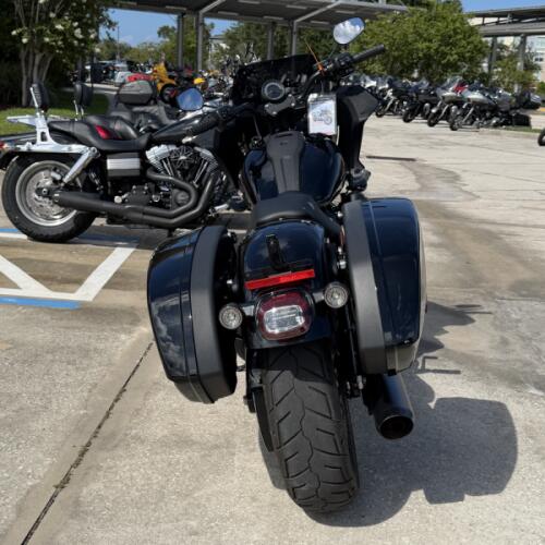 Harley-Davidson® Low Rider™ ST 2025 thumb 1