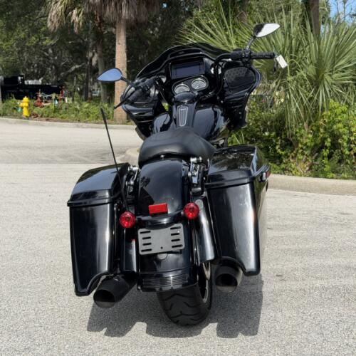 Road Glide® Special thumb 1