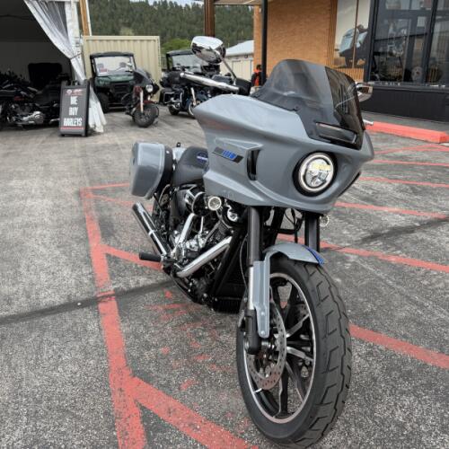 Harley-Davidson® Low Rider® ST 2026 thumb 2