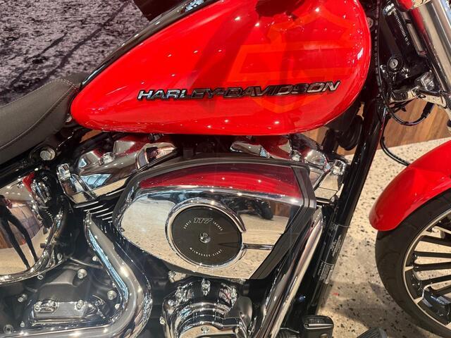 Harley-Davidson MY26 Harley-Davidson Softail Breakout 117 w/ABS (FXBR) 