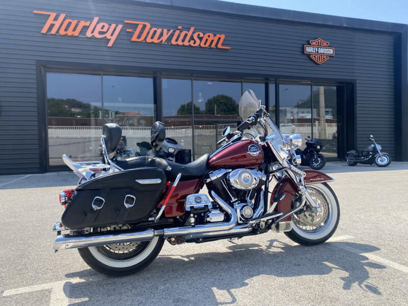 2010 Harley-Davidson® Road King® Classic