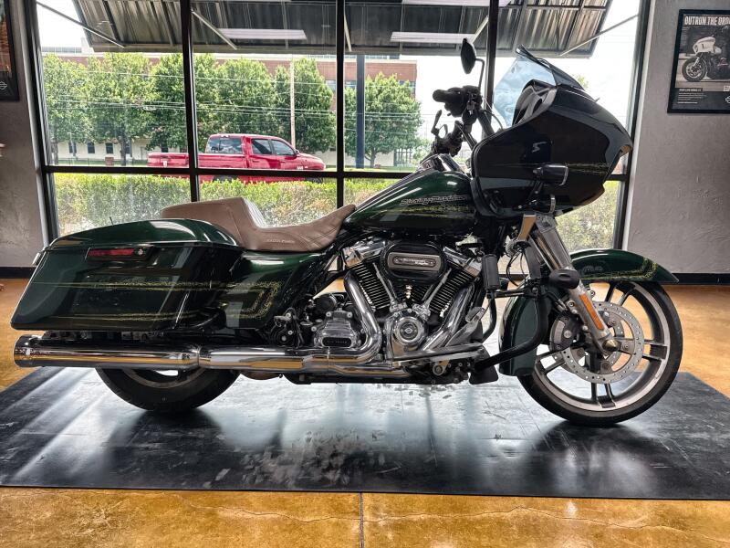 2019 Harley-Davidson® Road Glide® Kinetic Green