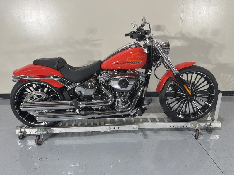 Harley-Davidson® Breakout™ 2026