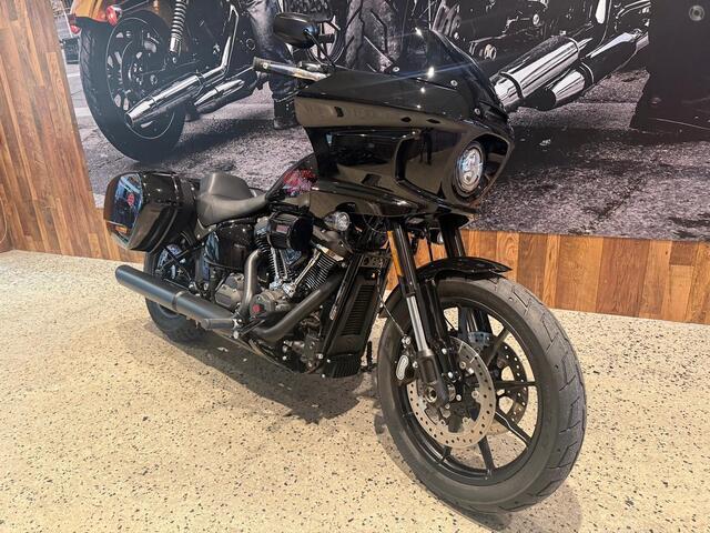MY26 Harley-Davidson Softail Low Rider ST 117 w/ABS (FXLRST) Vivid Black