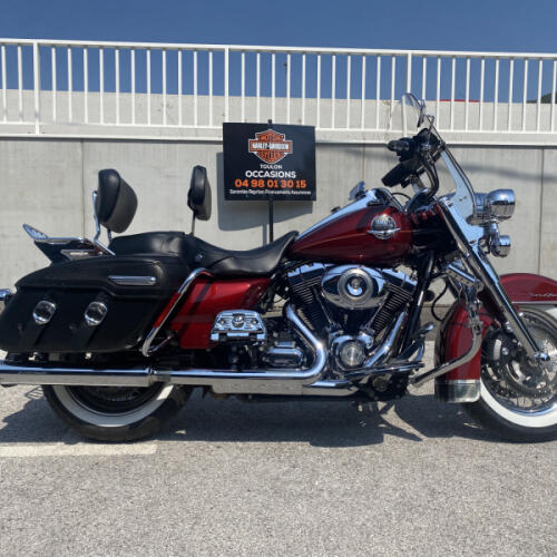 2010 Harley-Davidson® Road King® Classic thumb 3