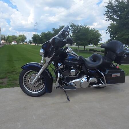 2010 Harley-Davidson® Electra Glide® Classic Black thumb 1