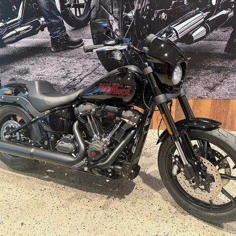 MY26 Harley-Davidson Softail Low Rider S 117 w/ABS (FXLRS) Vivid Black thumb 2