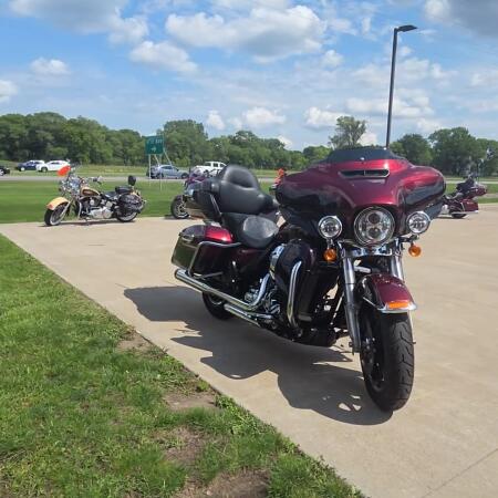 2015 Harley-Davidson® Ultra Limited Low Two-Tone Mysterious Red Sunglo/Blackened Cayenne Sunglo thumb 3