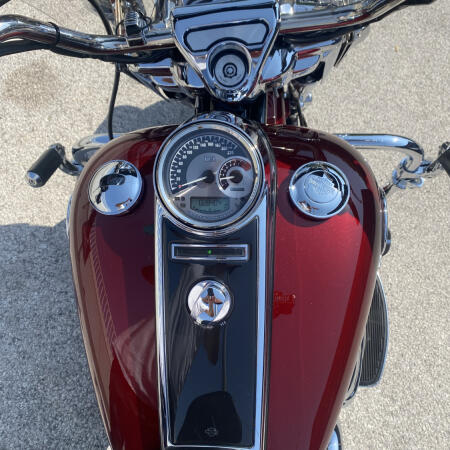 2010 Harley-Davidson® Road King® Classic thumb 0