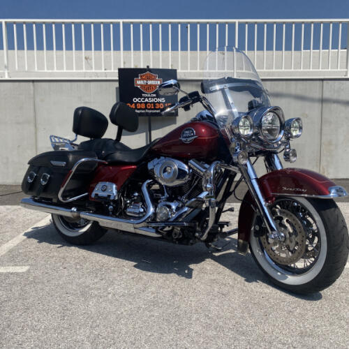 2010 Harley-Davidson® Road King® Classic thumb 2