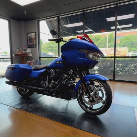2026 Harley-Davidson® Road Glide® Aurora Blue Denim Black Trim thumb 2