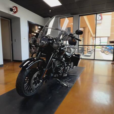 2019 Harley-Davidson® Road King® Special Vivid Black thumb 3