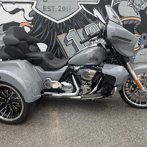 MY26 Harley-Davidson Trike Street Glide 3 Limited 117 VVT (FLHLT) Dark Billiard Gray thumb 2