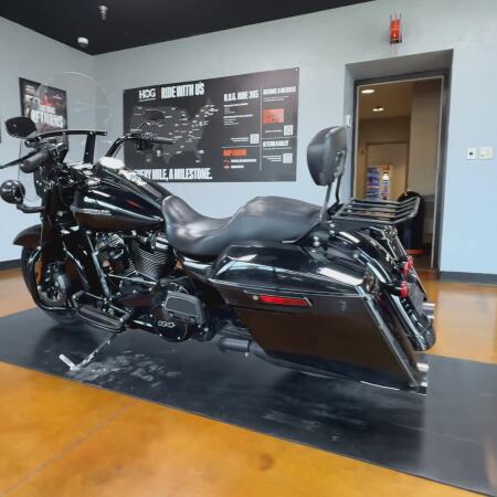 2019 Harley-Davidson® Road King® Special Vivid Black thumb 1