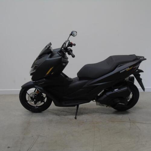 New Zontes ZT125 G1 ABS 125cc Neo-Retro Naked, Unregistered, Price Inc OTR thumb 1