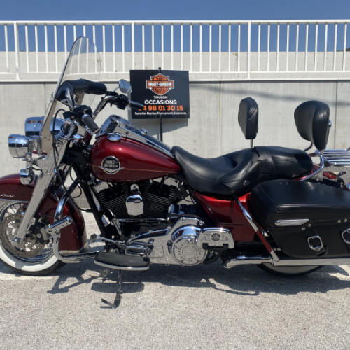 2010 Harley-Davidson® Road King® Classic thumb 1