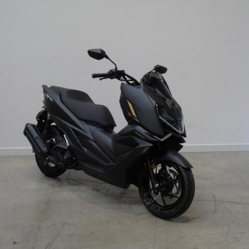 New Zontes ZT125 G1 ABS 125cc Neo-Retro Naked, Unregistered, Price Inc OTR thumb 3