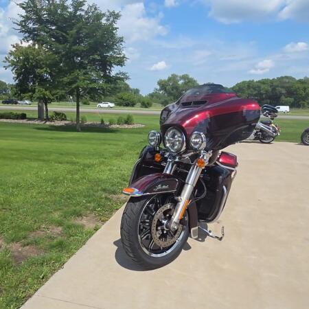 2015 Harley-Davidson® Ultra Limited Low Two-Tone Mysterious Red Sunglo/Blackened Cayenne Sunglo thumb 2