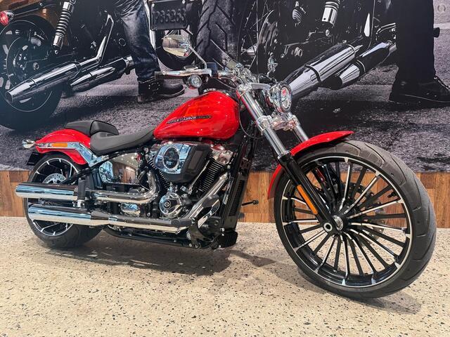 MY26 Harley-Davidson Softail Breakout 117 w/ABS (FXBR) Blood Orange